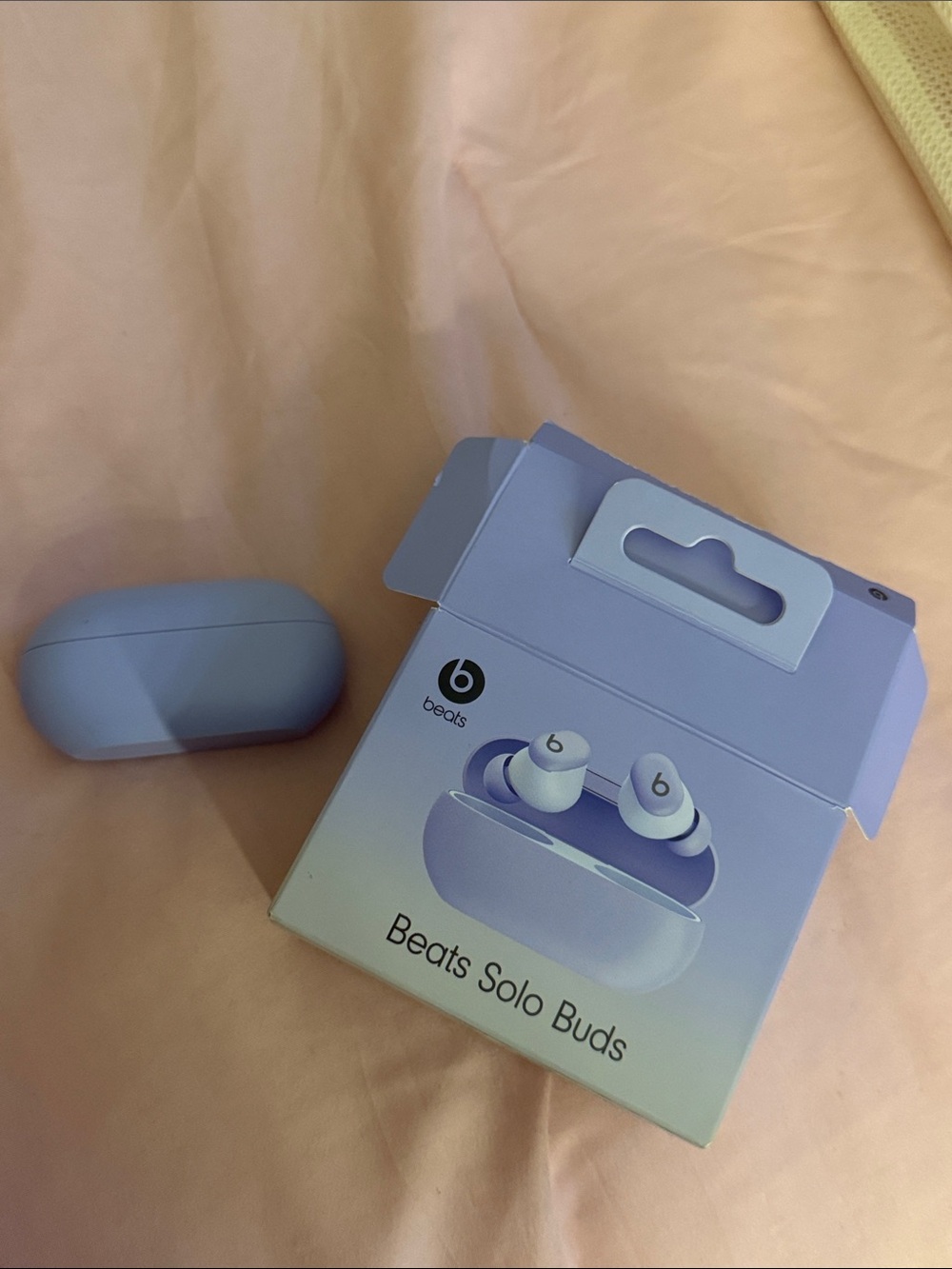 BEATS SOLO BUD
